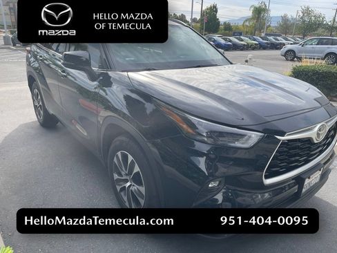 Used 2022 Toyota Highlander XLE FWD image 1
