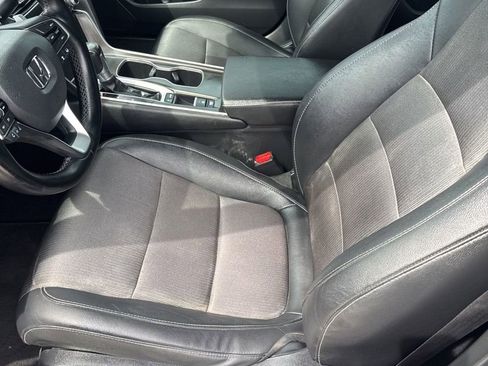 Used 2019 Honda Accord Sport image 18