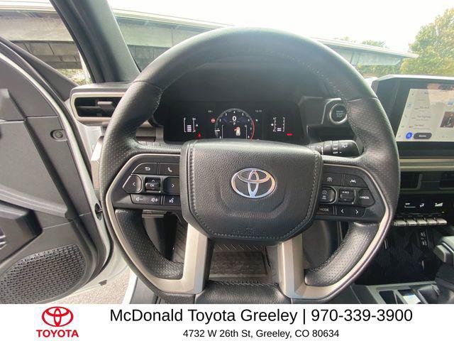 Certified 2025 Toyota 4Runner SR5 AWD/4WD image 14