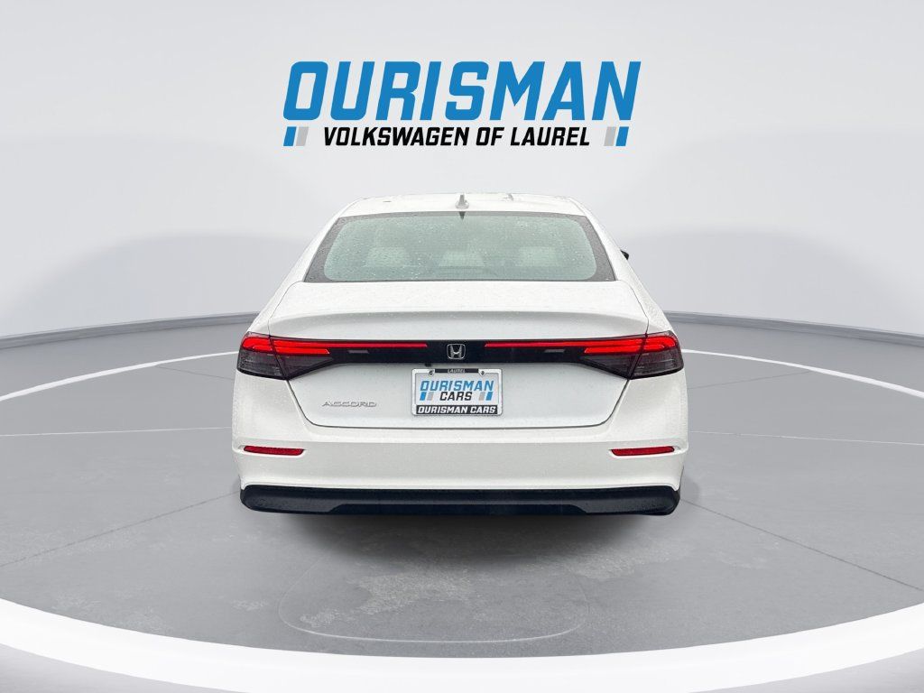 Used 2023 Honda Accord LX image 7