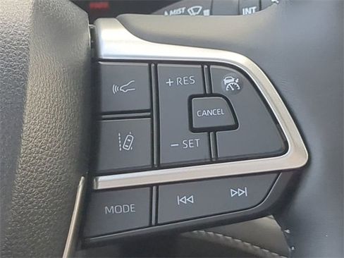 New 2026 Toyota Highlander Limited image 26