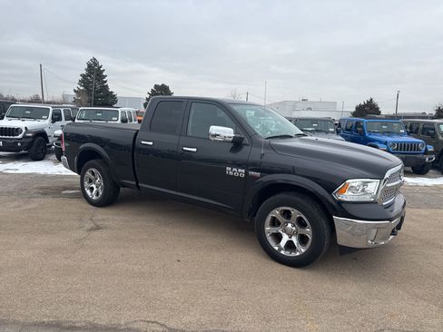 Used 2015 RAM 1500 Laramie w/ Convenience Group image 4