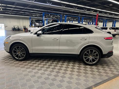 Used 2023 Porsche Cayenne Coupe AWD/4WD image 6