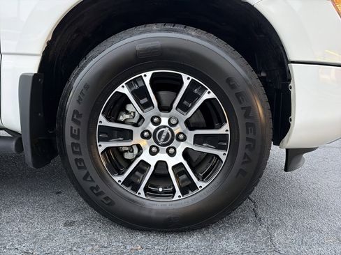 Used 2024 Nissan Titan SV w/ Accessory Utility Package image 12