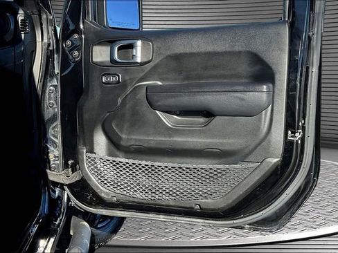 Used 2022 Jeep Gladiator Sport AWD/4WD image 29
