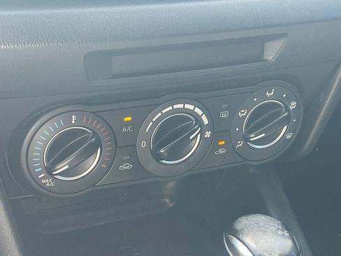 Used 2015 MAZDA MAZDA3 i Touring image 8