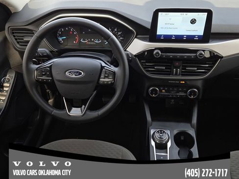 Used 2022 Ford Escape SE w/ SE Sport Appearance Package image 25