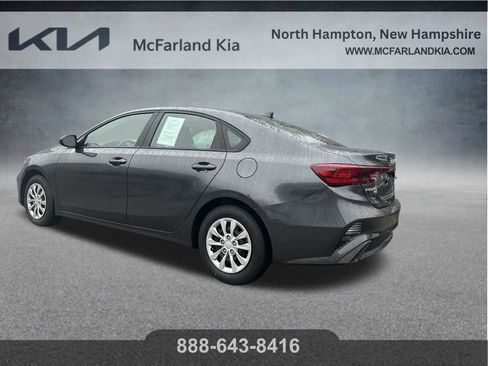 Used 2023 Kia Forte LX image 4