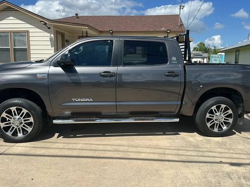 Used 2012 Toyota Tundra 2WD CrewMax w/ SR5 Pkg image 2