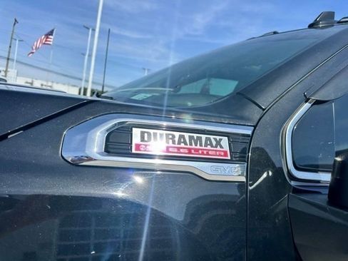 Used 2021 GMC Sierra 2500 Denali w/ Denali Black Diamond Edition image 5