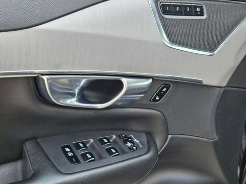 Used 2021 Volvo XC90 T5 Momentum image 24