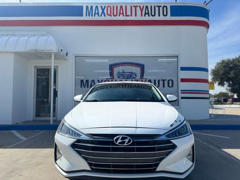 Used 2020 Hyundai Elantra SE w/ Cargo Package (C1) image 10