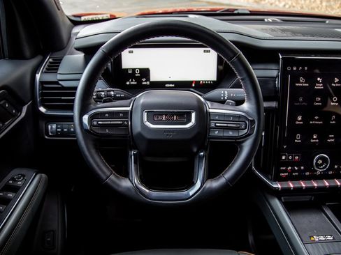 Used 2024 GMC Acadia AT4 w/ Luxury Package AWD/4WD image 11