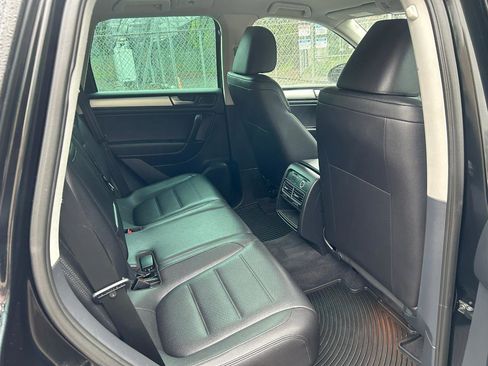 Used 2012 Volkswagen Touareg Sport AWD/4WD image 16