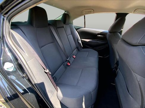 Used 2021 Toyota Corolla LE FWD image 19