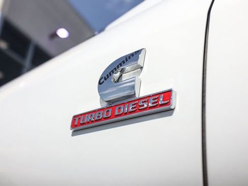 Used 2022 RAM 3500 Tradesman w/ Chrome Appearance Group AWD/4WD image 21