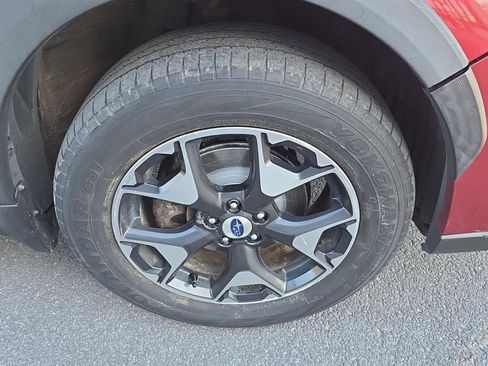 Used 2018 Subaru Crosstrek 2.0i Premium AWD/4WD image 11