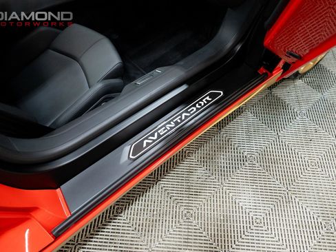 Used 2017 Lamborghini Aventador LP 700-4 image 98
