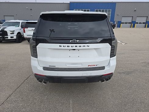Used 2026 Chevrolet Suburban RST w/ Comfort Package AWD/4WD image 4