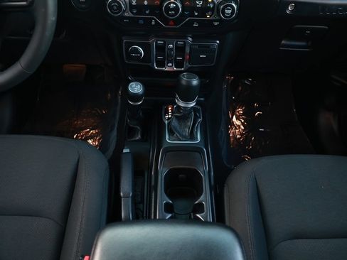 Used 2023 Jeep Wrangler Unlimited w/ Cold Weather Group AWD/4WD image 30
