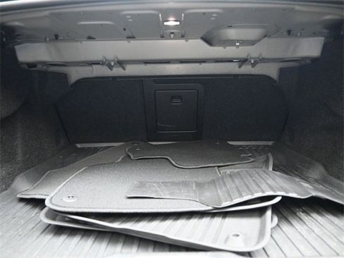 Used 2022 Volvo S60 B5 Momentum w/ Premium Package image 30