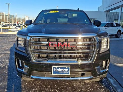 Used 2024 GMC Yukon SLT image 3