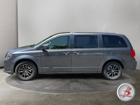 Used 2019 Dodge Grand Caravan GT FWD image 4
