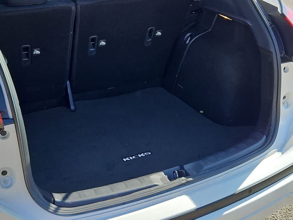 Used 2024 Nissan Kicks SV FWD image 11