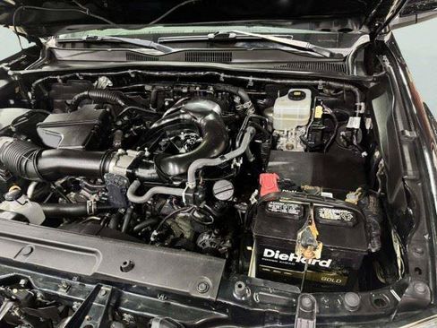 Used 2020 Toyota Tacoma TRD Off-Road w/ Technology Package AWD/4WD image 41