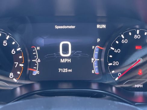 Used 2024 Jeep Compass Sport image 37