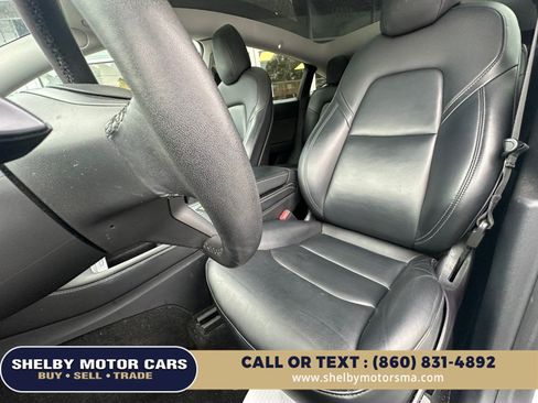 Used 2021 Tesla Model Y Long Range AWD/4WD image 10