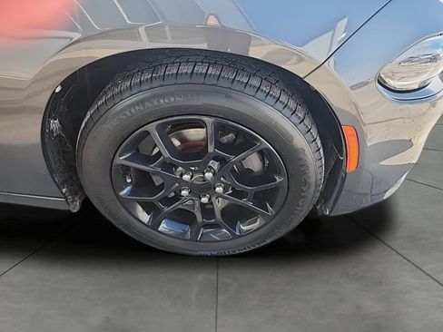 Used 2017 Dodge Charger SXT image 9