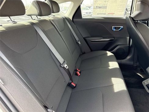 New 2026 Kia K4 LXS image 17