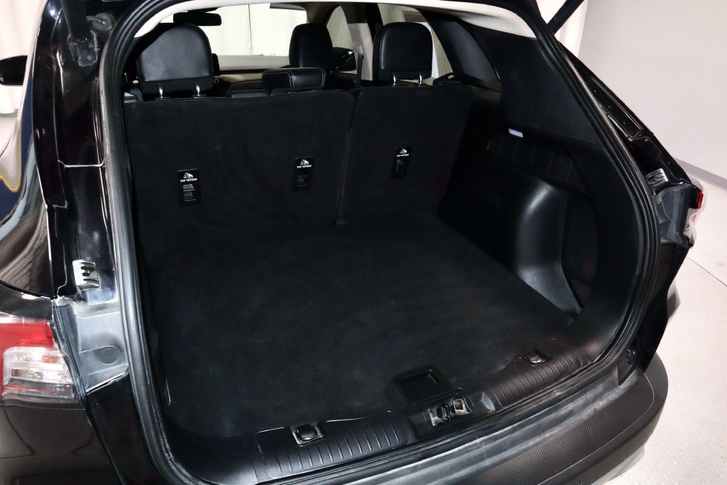 Certified 2020 Ford Escape Titanium AWD/4WD image 13