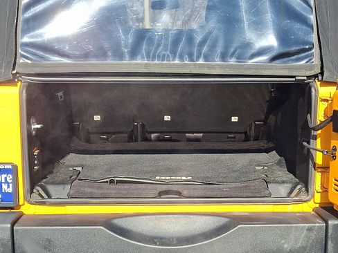 Used 2013 Jeep Wrangler Unlimited Sport image 27