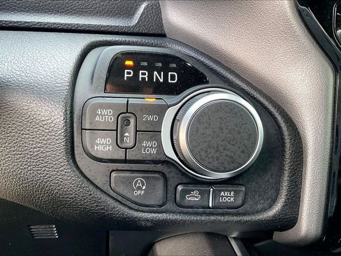 Used 2025 RAM 1500 Lone Star image 31