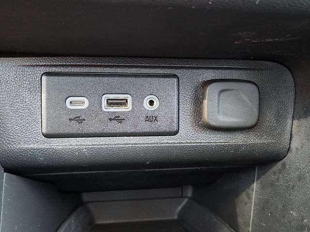 Certified 2023 Buick Encore GX Essence w/ Experience Buick Package AWD/4WD image 19