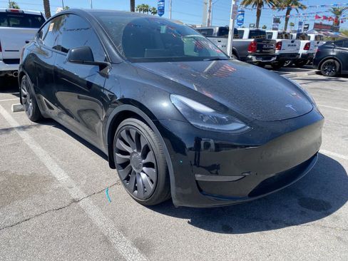 Used 2021 Tesla Model Y Performance AWD/4WD image 3