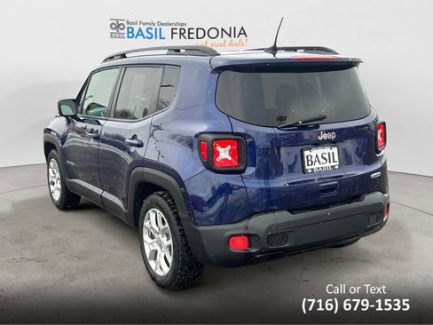 Used 2018 Jeep Renegade Latitude image 3