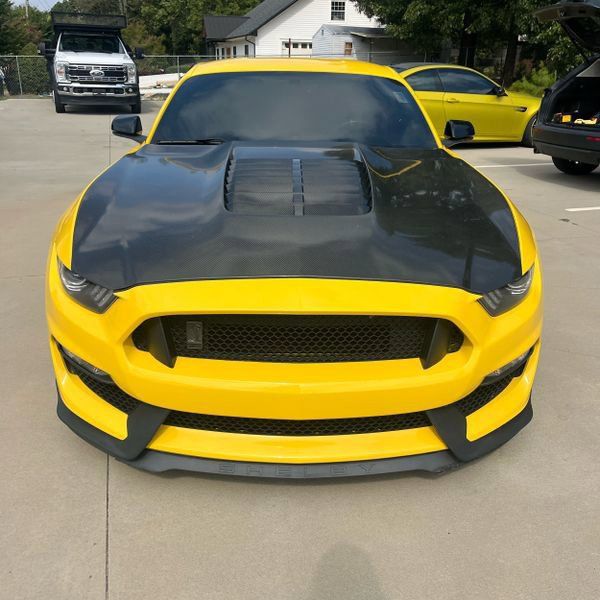 Used 2018 Ford Mustang Shelby GT350 w/ Convenience Package RWD image 2