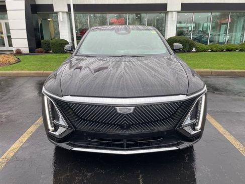 Used 2024 Cadillac Lyriq Luxury w/ LPO, Floor Liner Package image 22