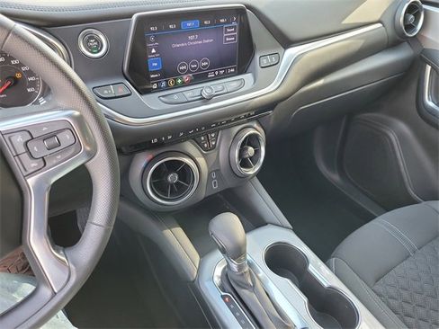 Used 2022 Chevrolet Blazer LT image 22