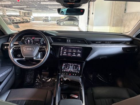 Used 2024 Audi Q8 e-tron Premium Plus w/ Premium Plus Package AWD/4WD image 16