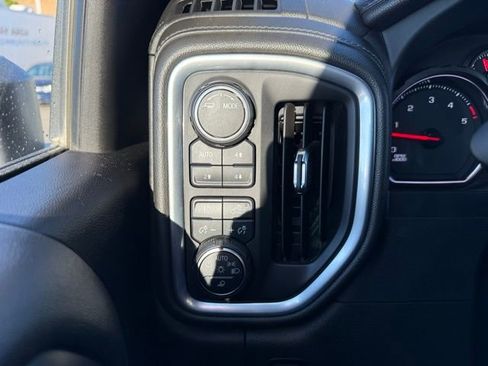 Used 2022 Chevrolet Silverado 3500 LTZ w/ LTZ Convenience Package image 19