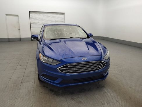 Used 2017 Ford Fusion SE w/ Fusion SE Technology Package image 14