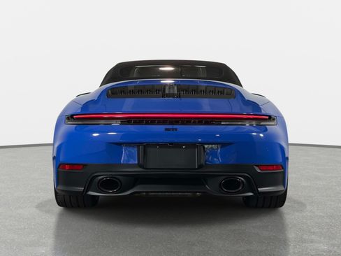 Used 2025 Porsche 911 Carrera RWD image 4