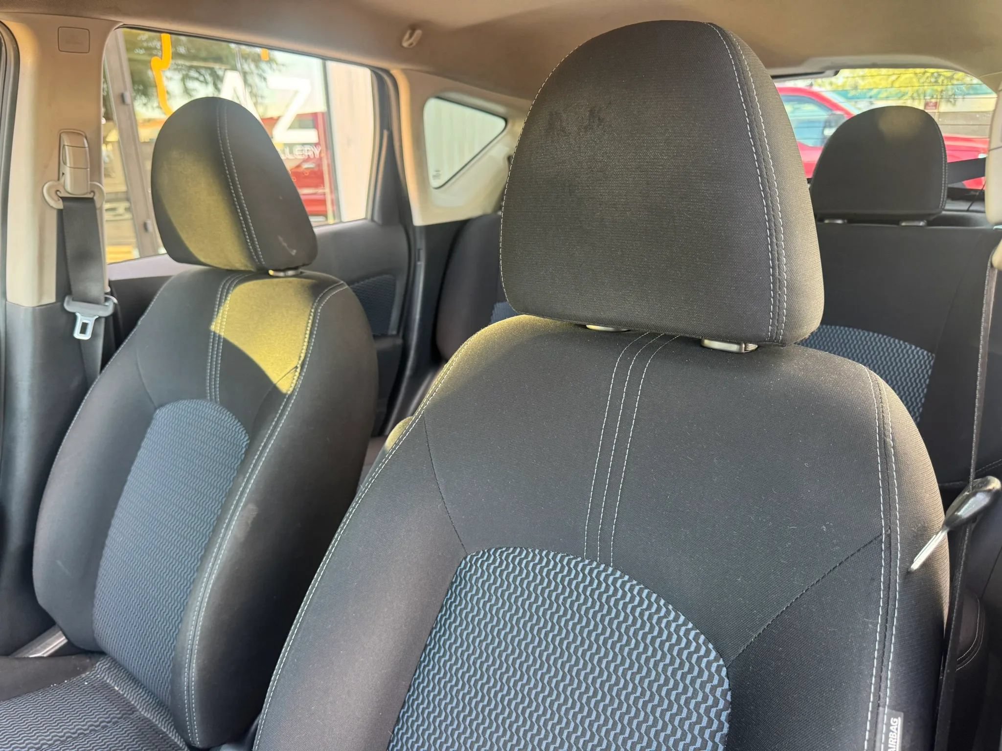 Used 2018 Nissan Versa Note SV FWD image 11