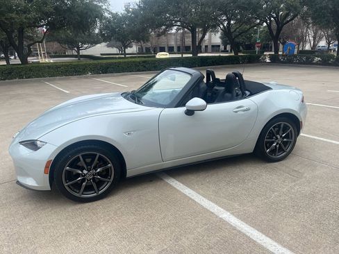 Used 2019 MAZDA MX-5 Miata Grand Touring image 5