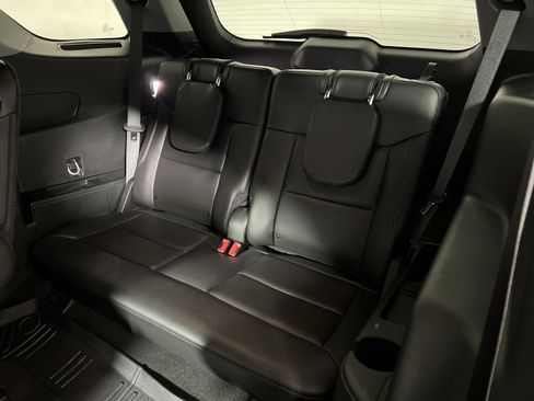 Used 2023 Ford Explorer XLT w/ Equipment Group 202A image 24