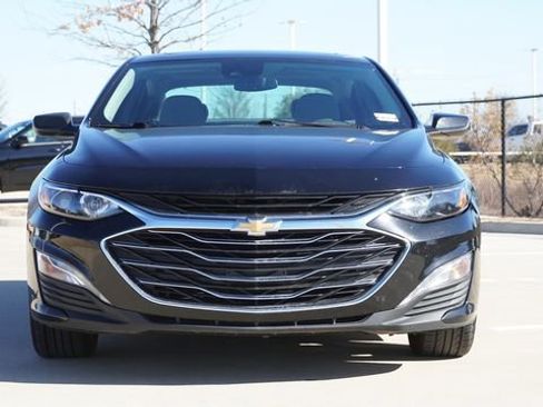 Used 2024 Chevrolet Malibu LT FWD image 2